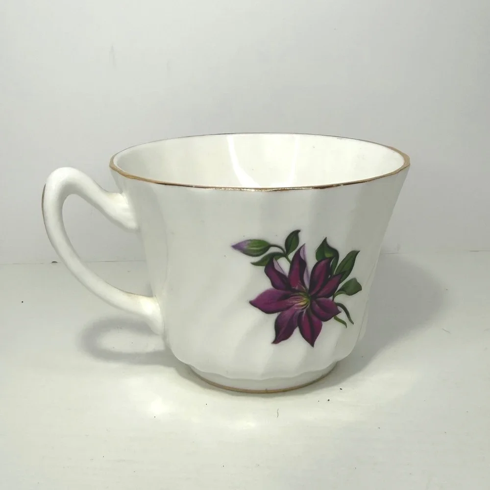 Royal Kendall‎ Bone China Teacup Purple Floral Design Gold Rim Made England